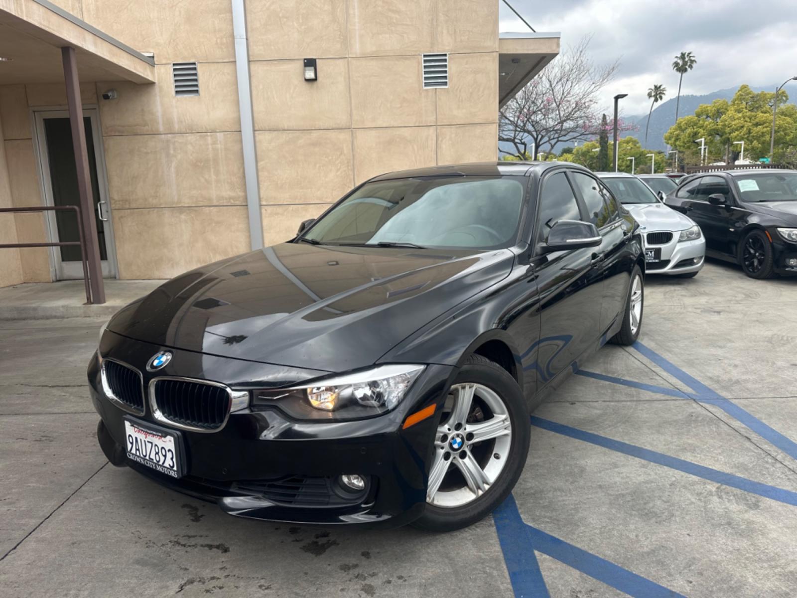 2015 Black Metallic /Black BMW 3-Series 328i SULEV (WBA3C1C58FK) with an 2.0L L4 DOHC 16V engine, 8-Speed Automatic transmission, located at 30 S. Berkeley Avenue, Pasadena, CA, 91107, (626) 248-7567, 34.145447, -118.109398 - Navigation! Leather Seats! Moon-roof! Back up Camera! This 2015 BMW 3-Series 328i SULEV looks and drives well. We can help! We are the bank. All our cars are thoroughly inspected and reconditioned by our technicians. FREE CARFAX report. Stop by or call to speak with our friendly staff. Whether you h - Photo #0